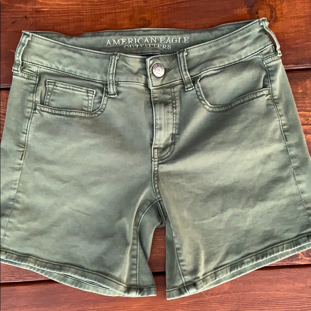 AEO green shorts